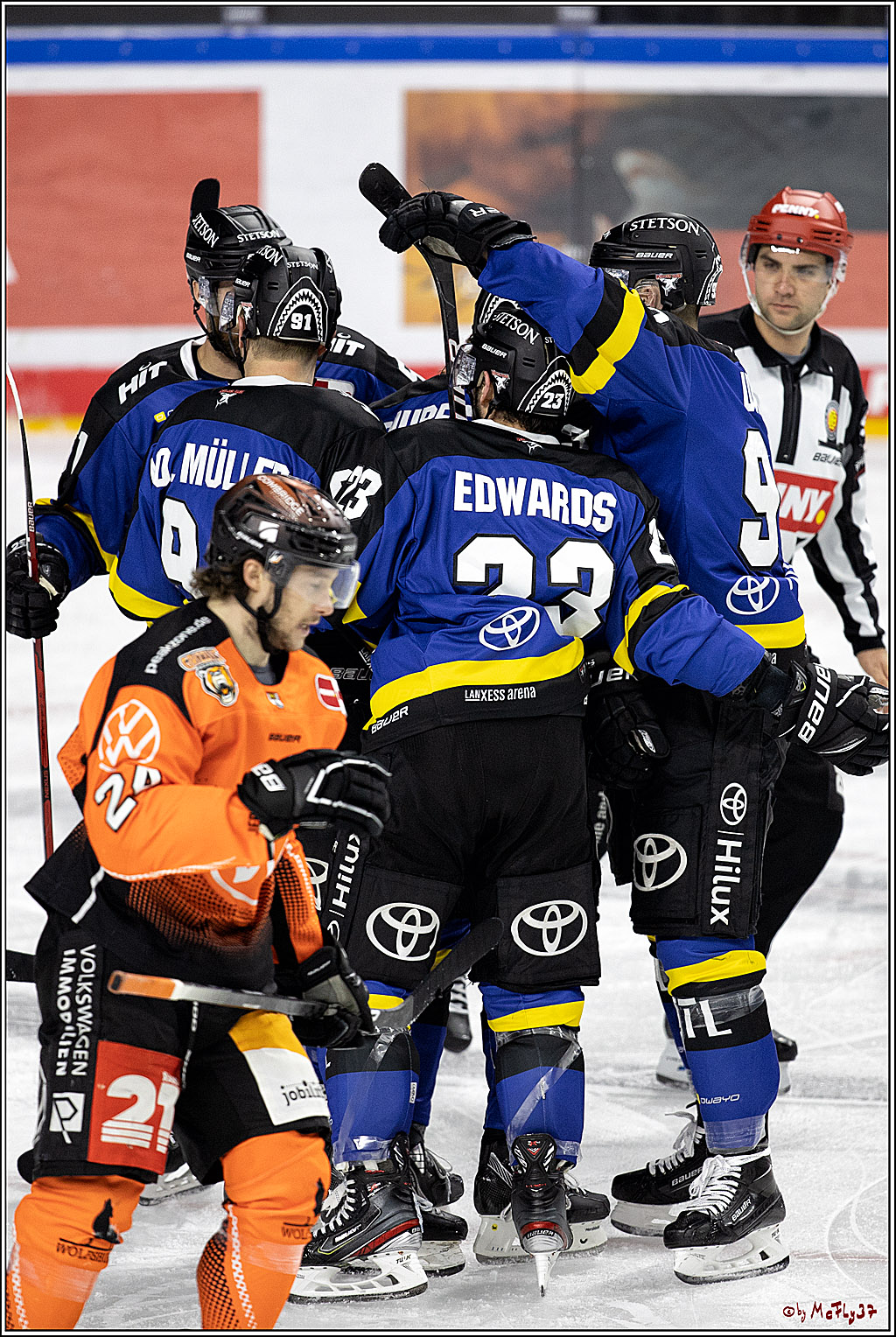 PENNY DEL;  Koelner Haie - Grizzlys Wolfsburg; Koeln, 25.11.2021